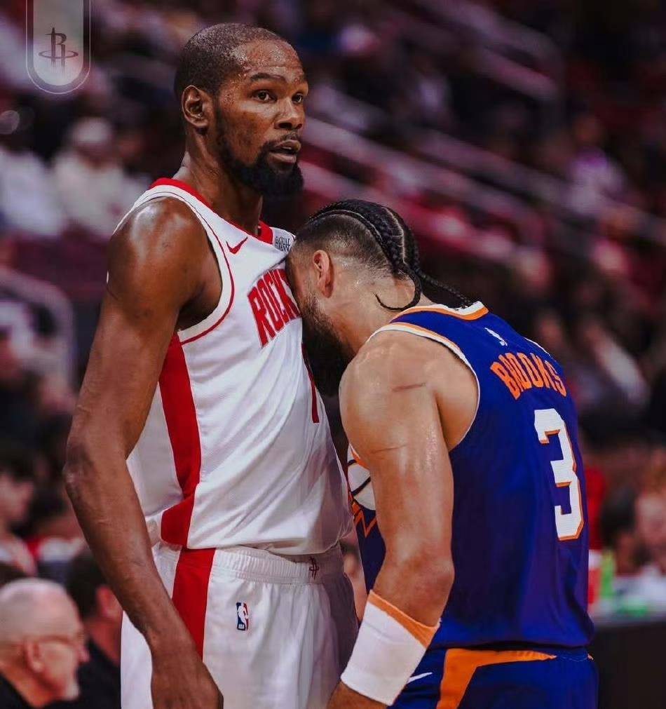 包含风云突变金州勇士集结日内部沟通，意大利杯版图或变，悬念犹存，训练强度明显提升的词条